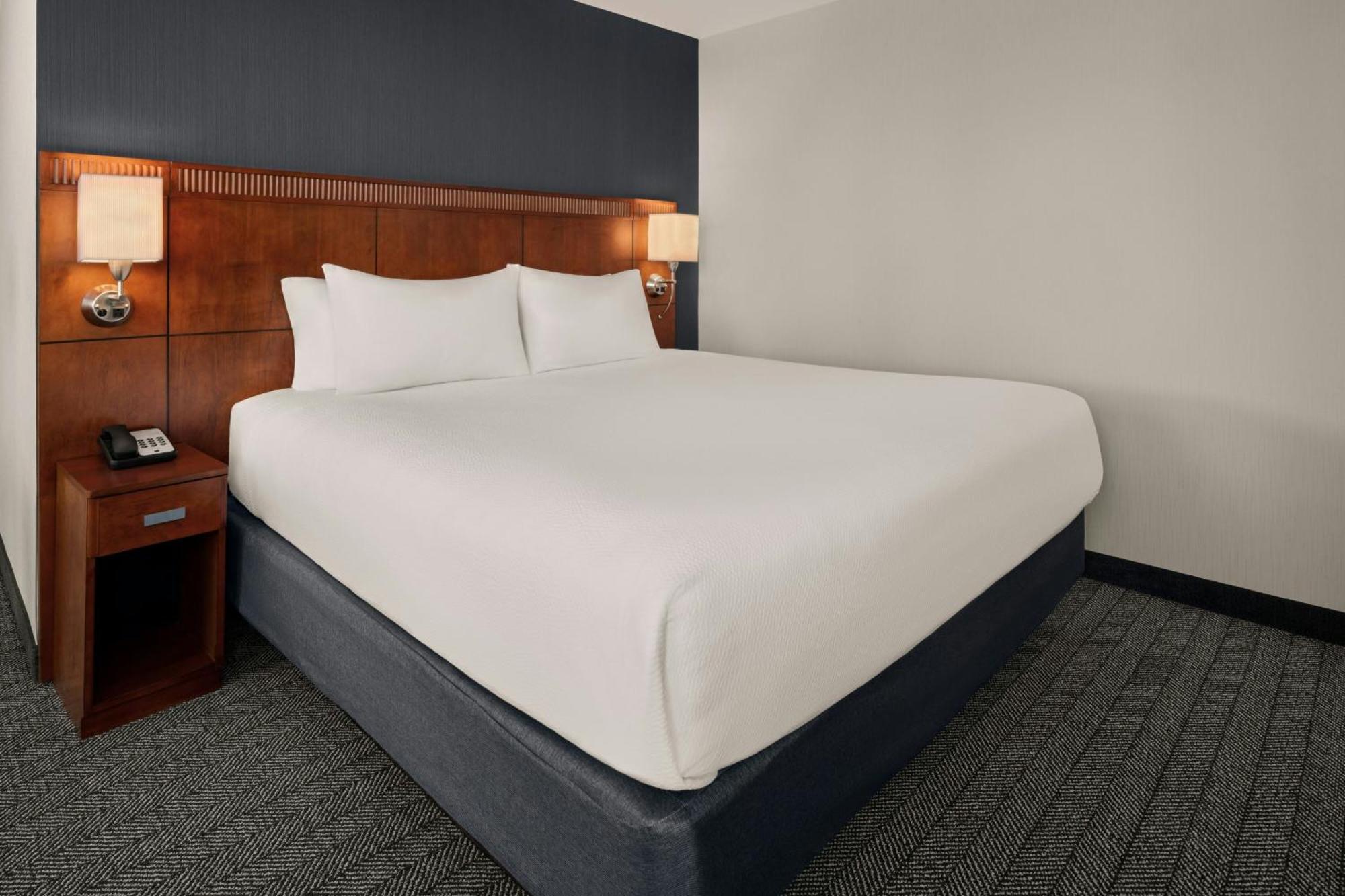 Courtyard By Marriott Halifax Downtown Hotel Buitenkant foto