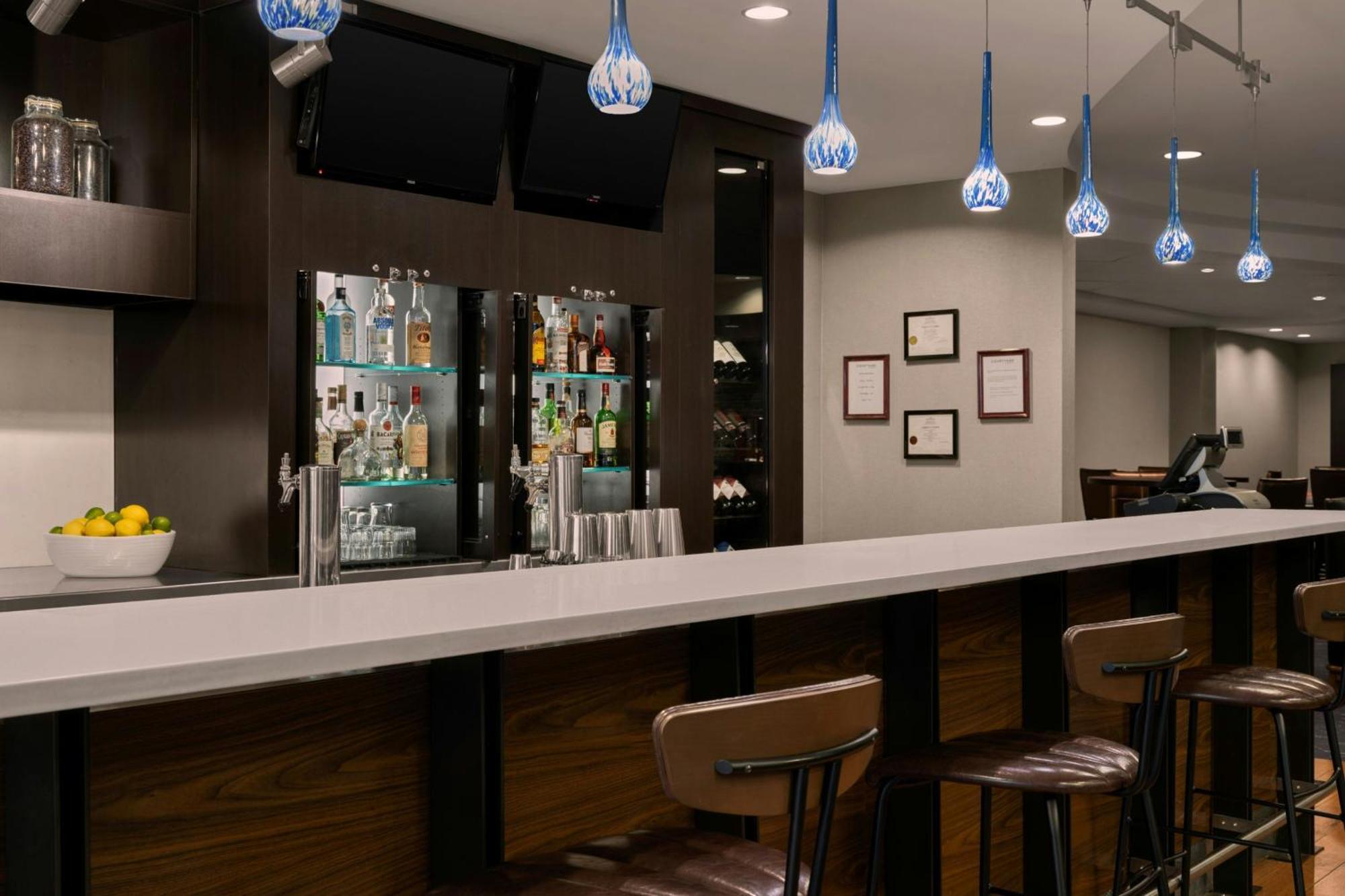 Courtyard By Marriott Halifax Downtown Hotel Buitenkant foto