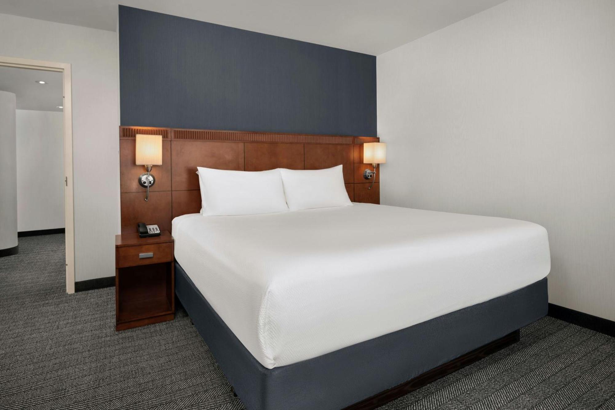 Courtyard By Marriott Halifax Downtown Hotel Buitenkant foto